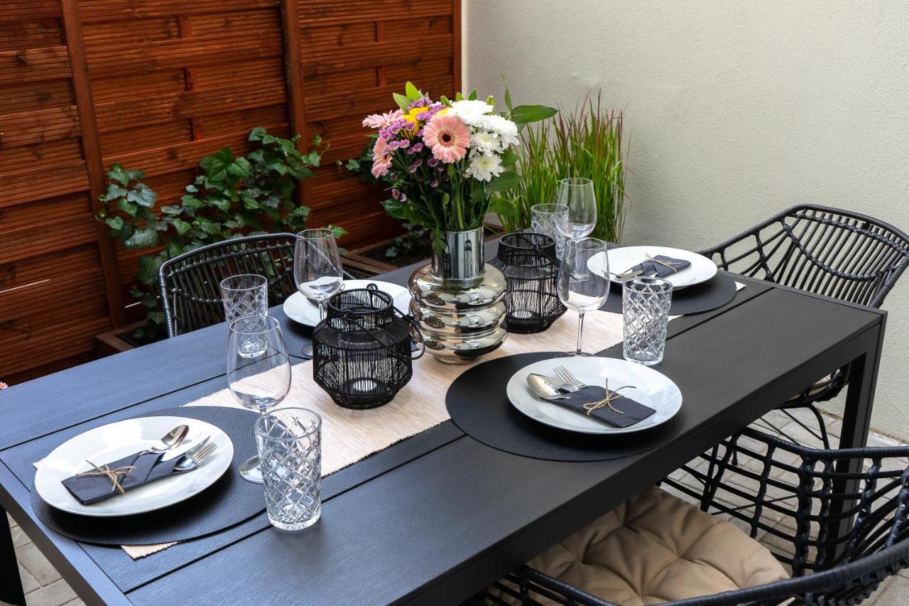 Suite Fuer 4 Mit Terrasse Im Herzen Der Innenstadt Schwerin  Exteriér fotografie
